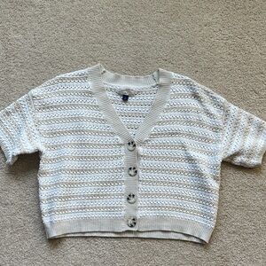 Women’s Universal Thread Textured Knit crop Sweater in Cream & White size M